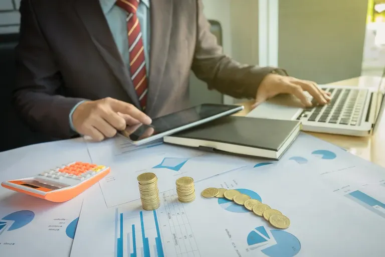 How Business Spending Management Improves Financial Control
