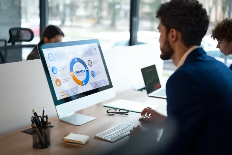 Writing Goals Employees Will Actually Hit: The SMART Method