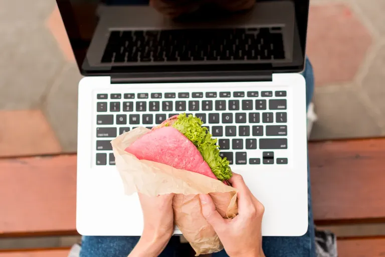 Sandwich Leave Policy: What It Means & How to Apply It Fairly